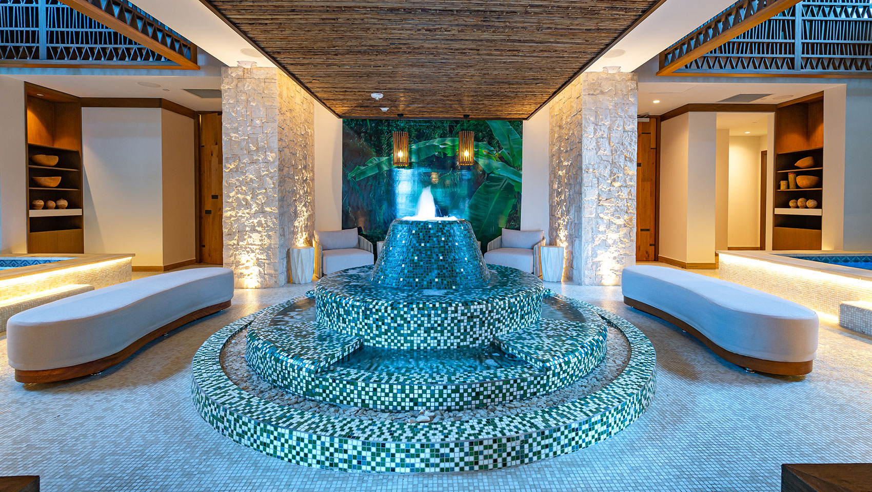 roatan spa fountain