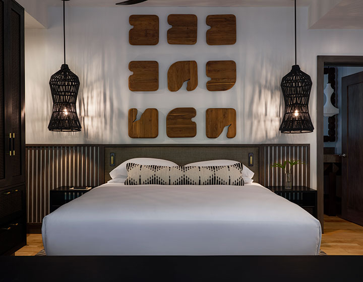 roatan guestroom at night